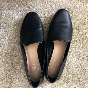 Gap black women’s loafers